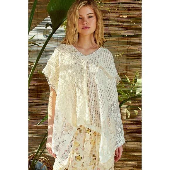 POL Cream Lace and Knit Short Sleeve Top - Picture 7 of 7